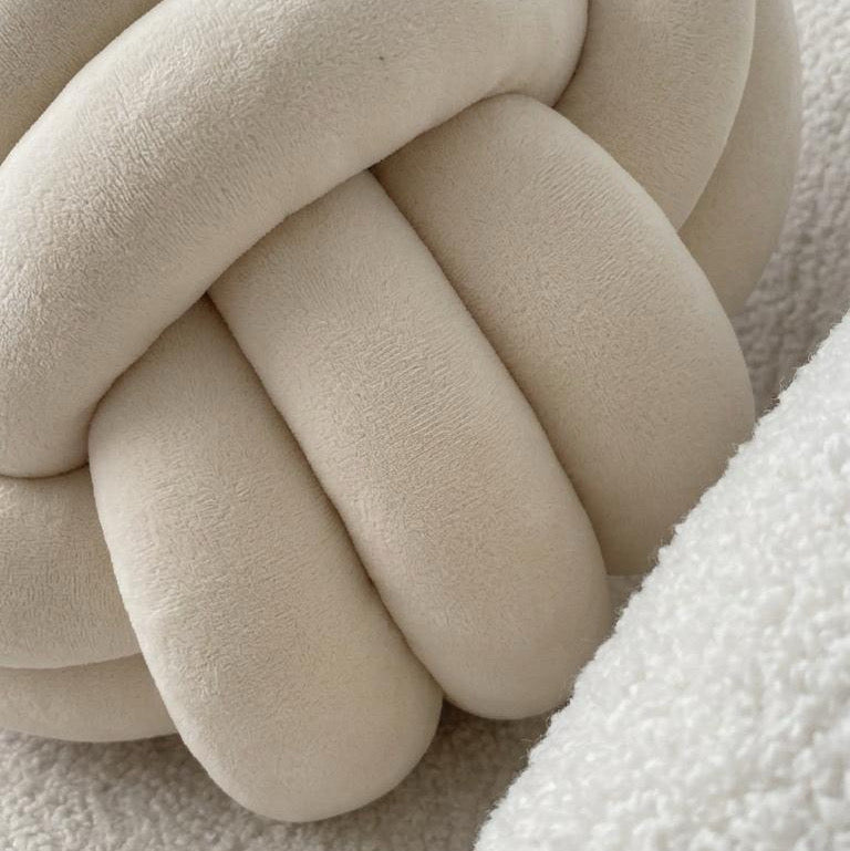 Cojín Nudo Crema