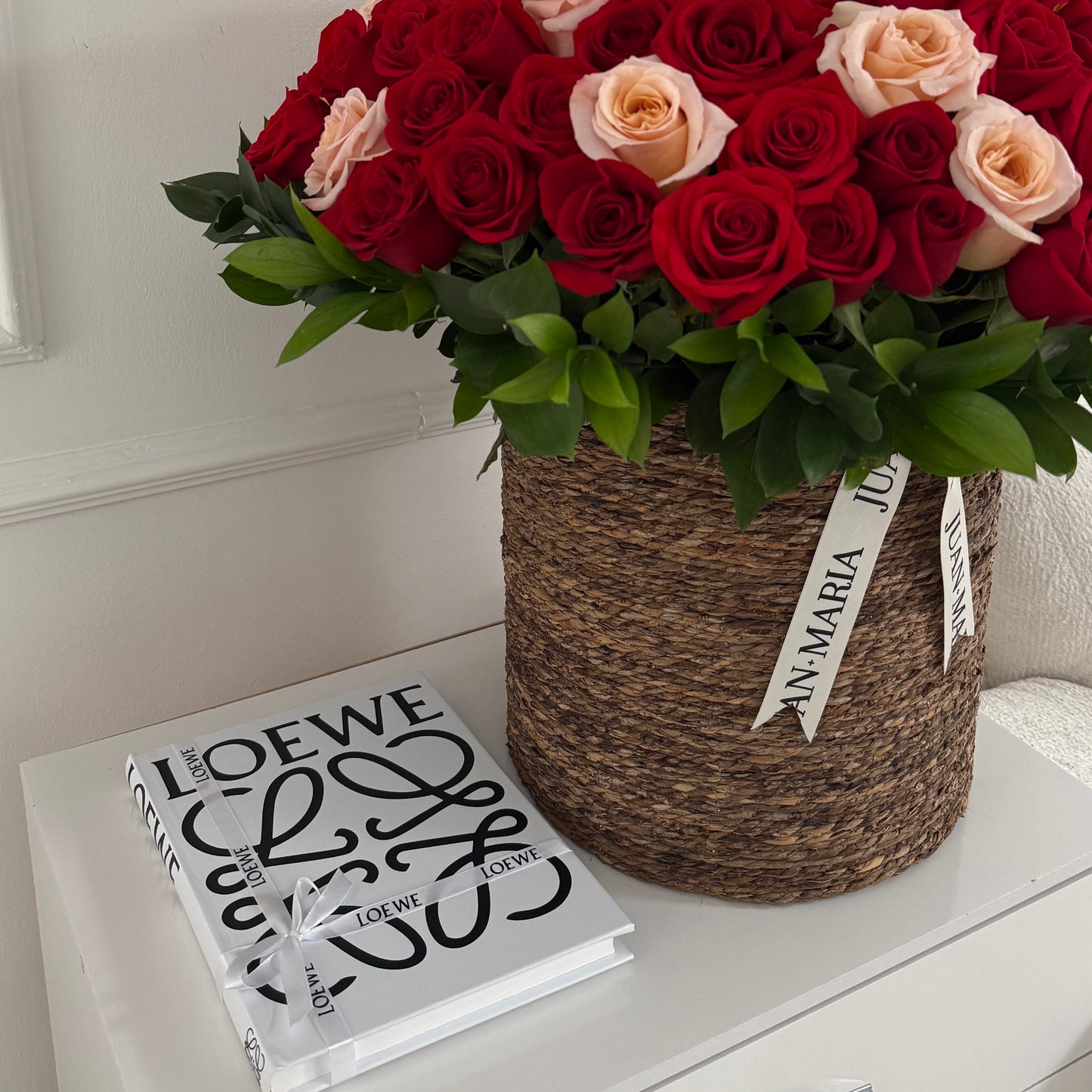 Libro Decorativo Artesanal Loewe