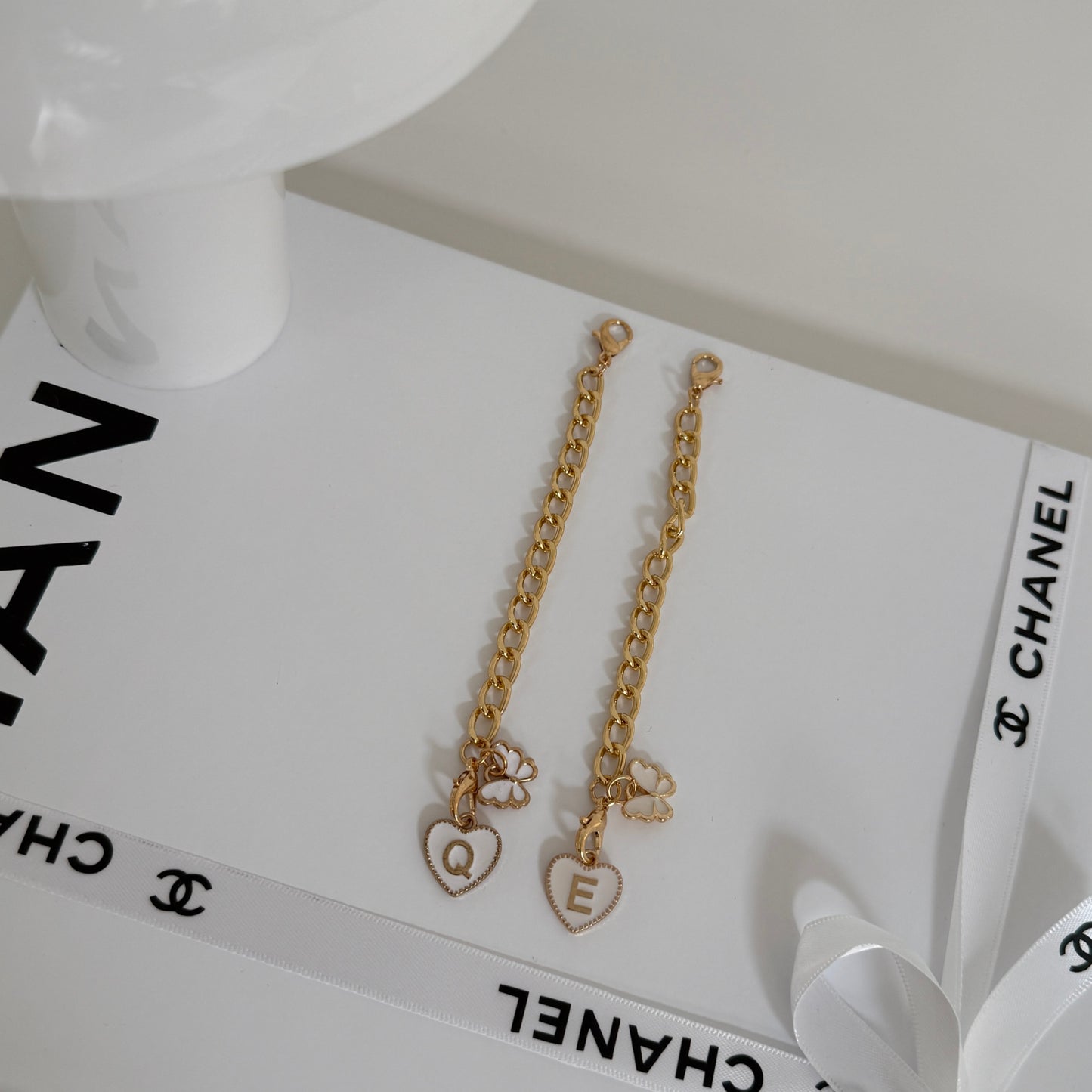 Letra Mariposa Blanca