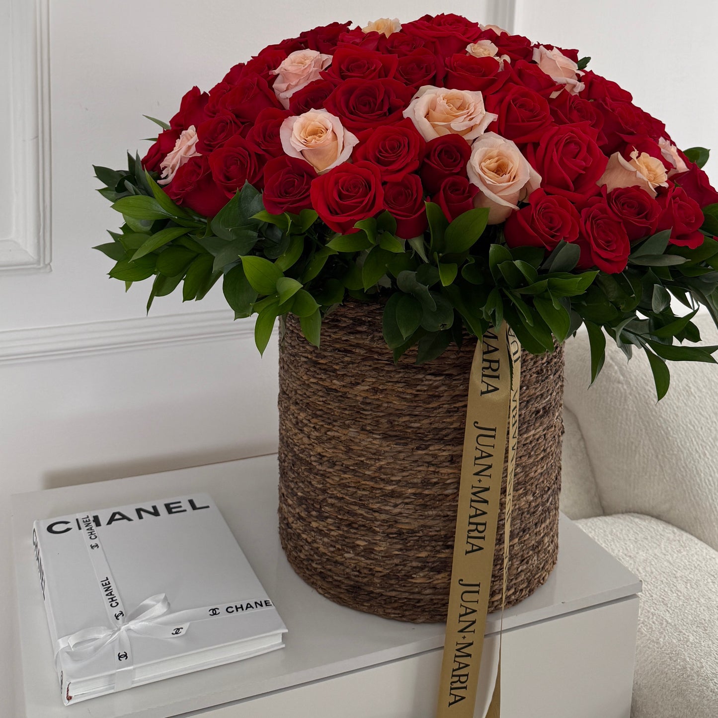Libro Decorativo Artesanal Chanel