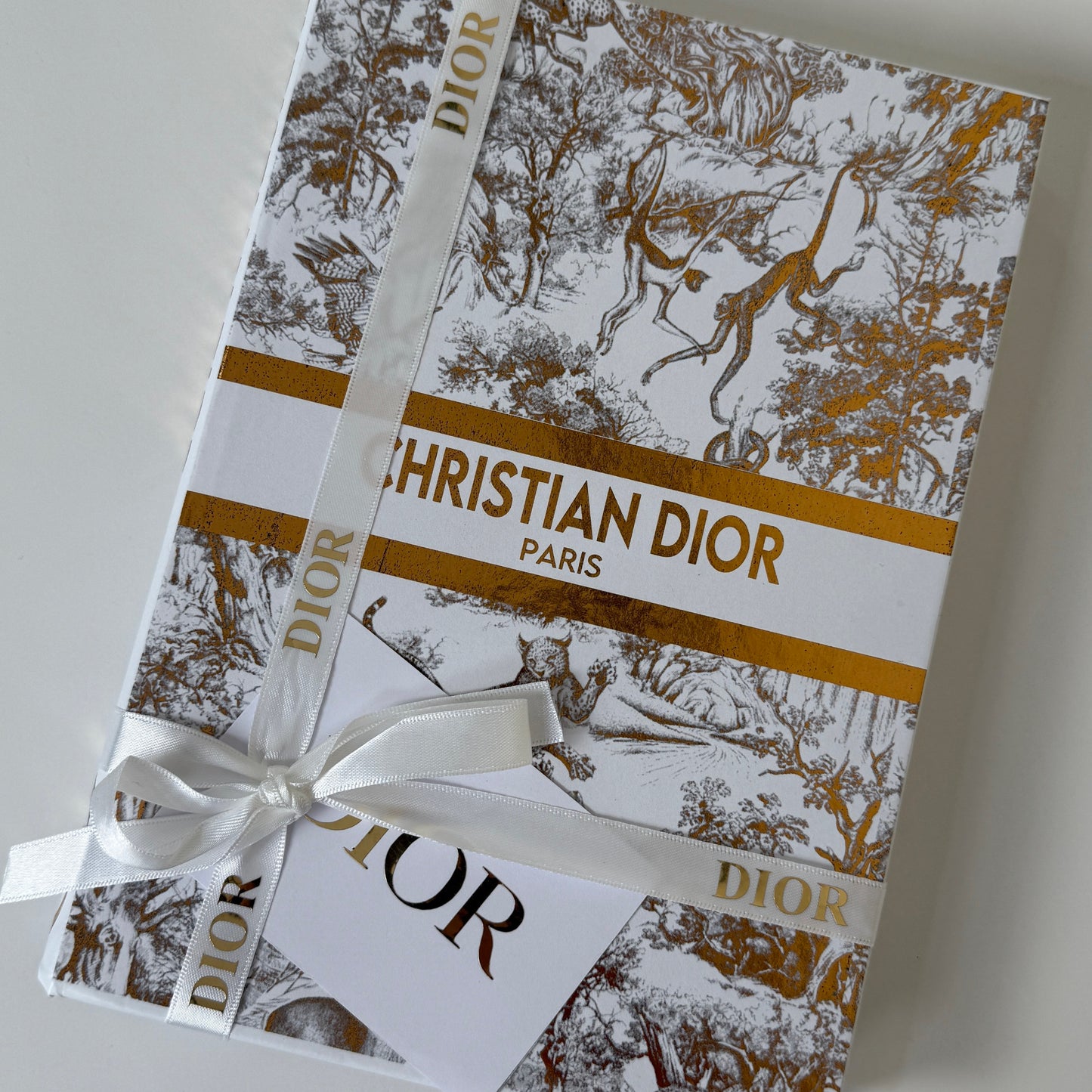 Libro Decorativo Artesanal Christian Dior